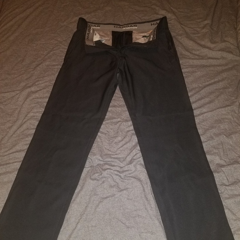 Haggar in motion men's black slacks - new